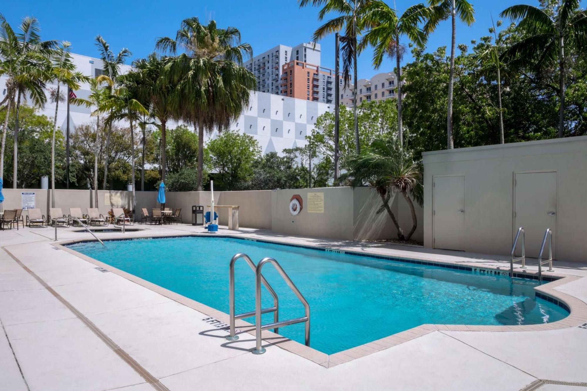 Hampton Inn Miami/Dadeland South Miami Exterior foto